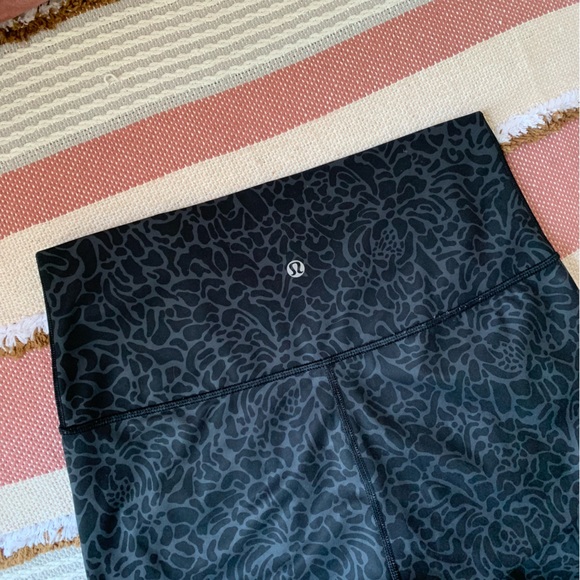 lululemon athletica Pants - Lululemon leggings